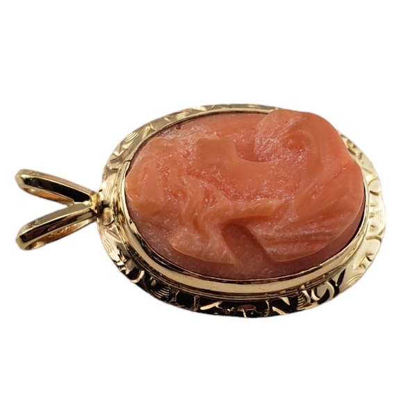 14 Karat Yellow Gold Cameo Pendant #16736 - Picture 2 of 8